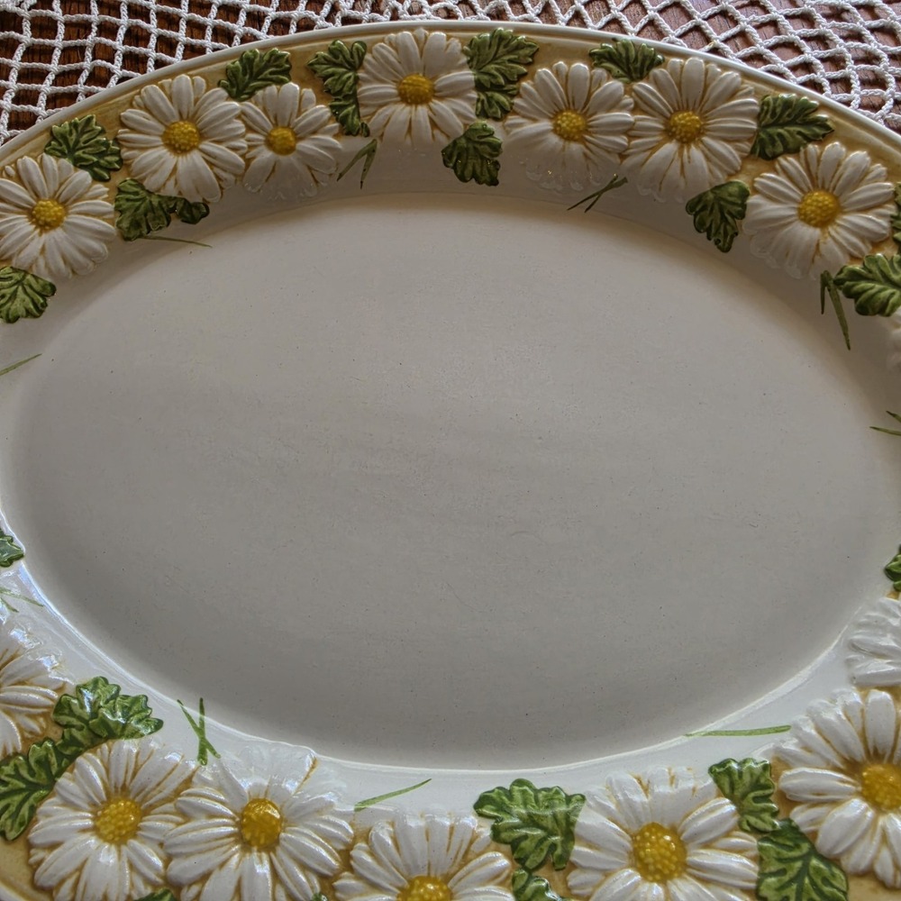 Metlox Poppytrail "Sculptured Daisy" 14 1/2" Large Oval Platter